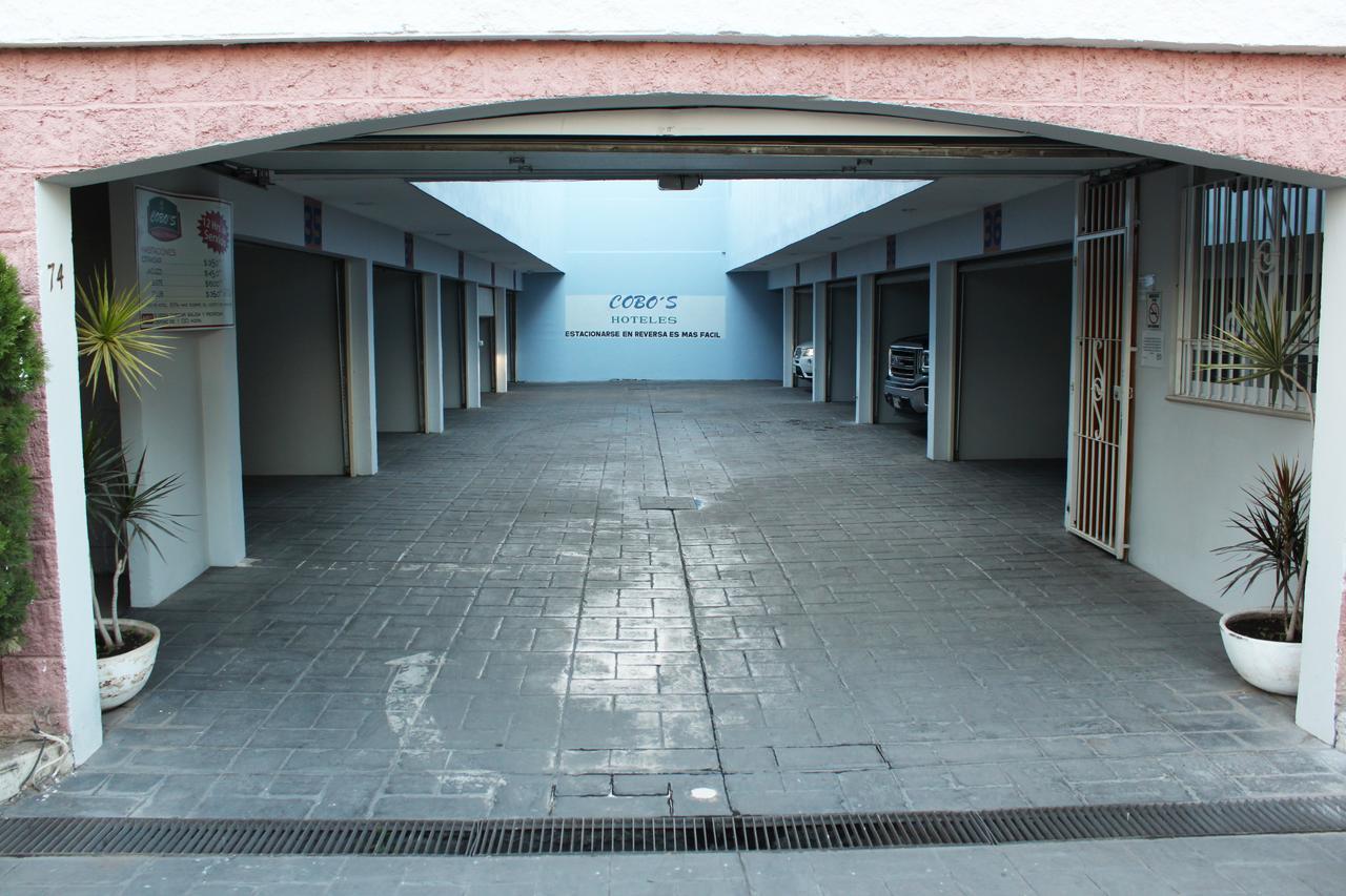 Cobo'S Auto Motel Tlaltenago Tlaltenango de Sanchez Roman Exteriér fotografie